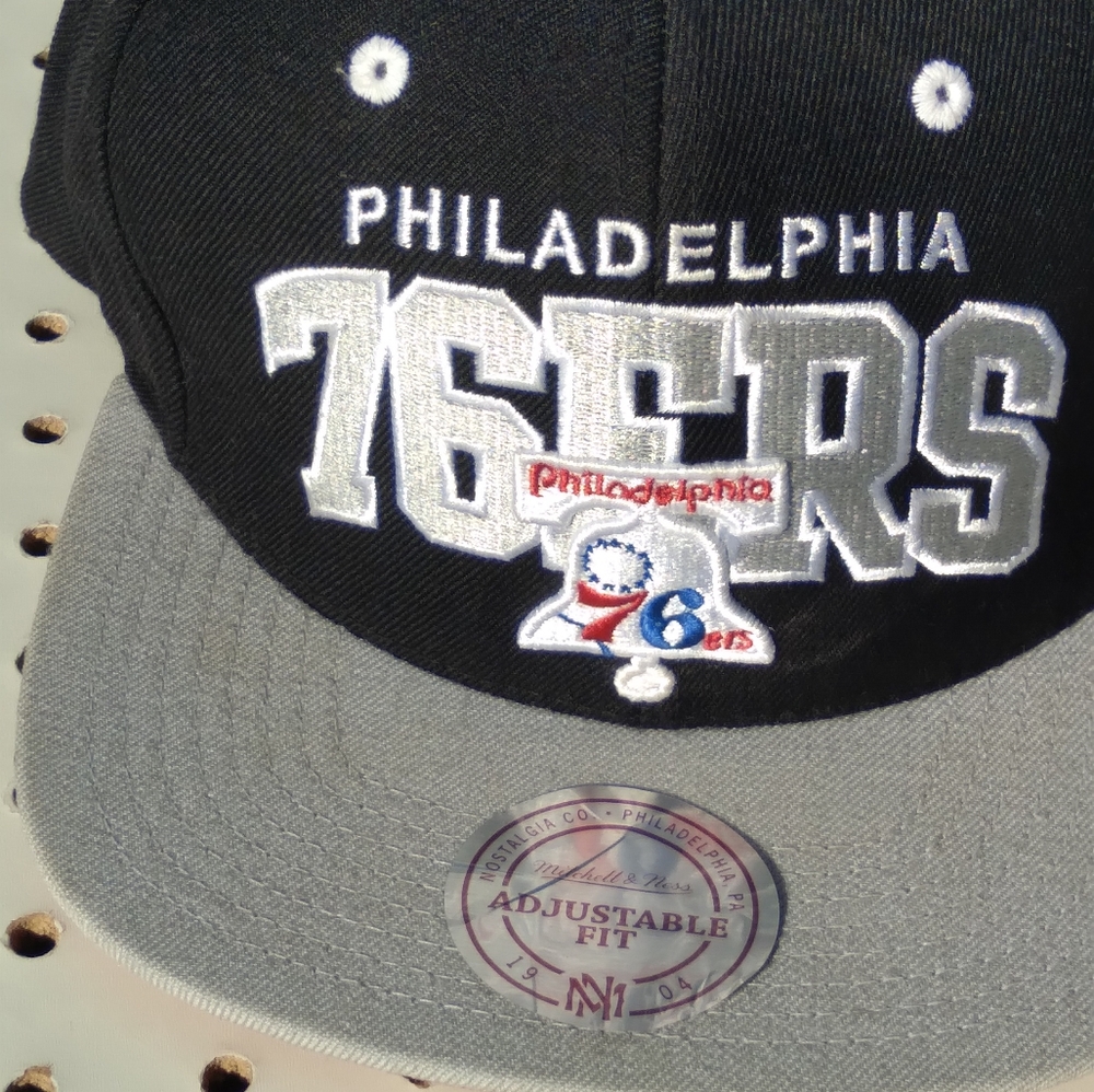 Philadelphia 76ers snapback hat
